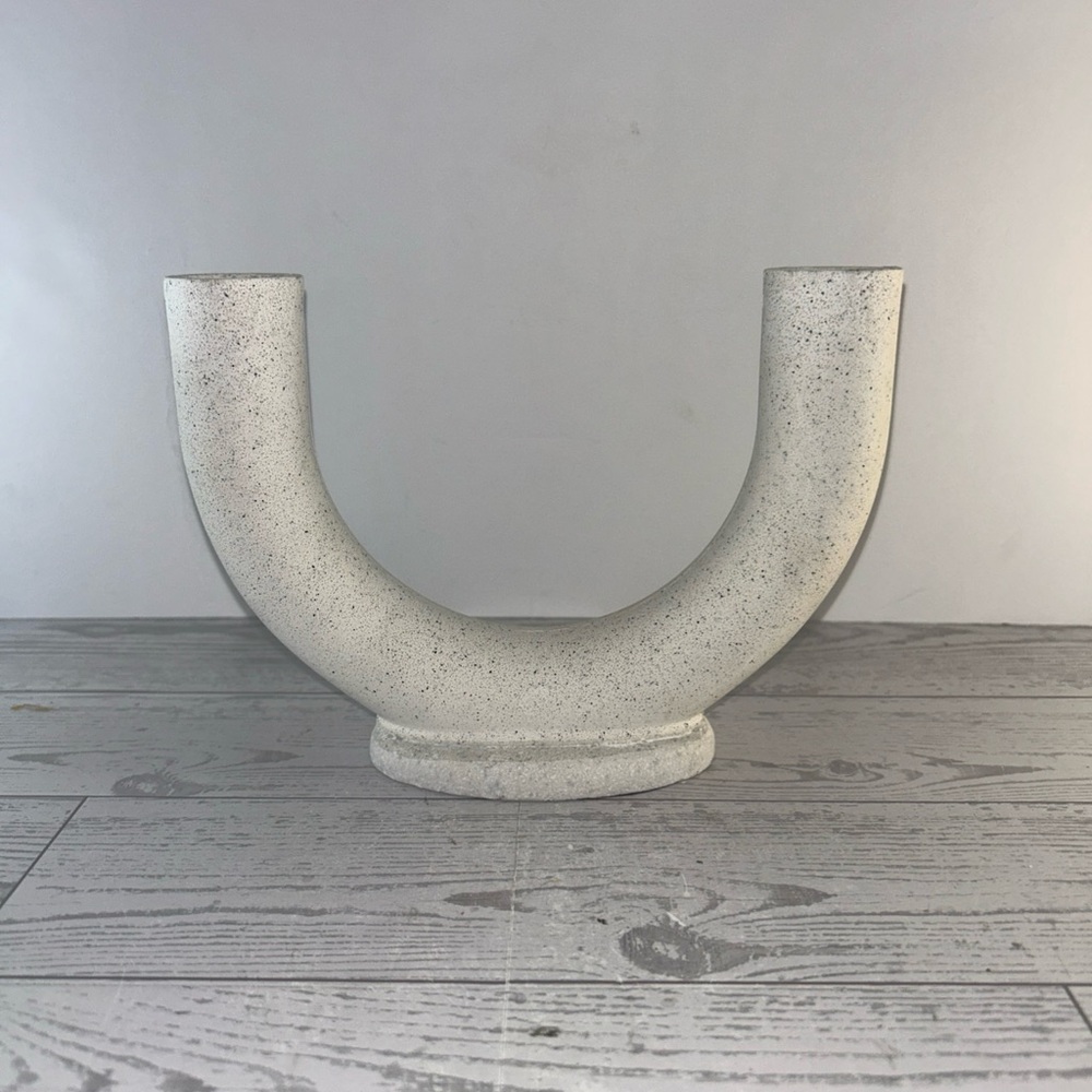 Modern U-Shaped Speckled Ceramic Candle Holder - Light Gray